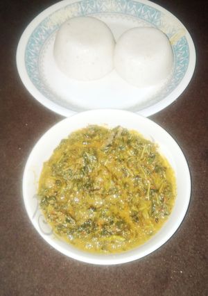 A picture of Tuwon shinkafa with miyar taushe.
