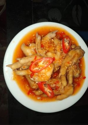 Hình của món Chân gà sốt cay.