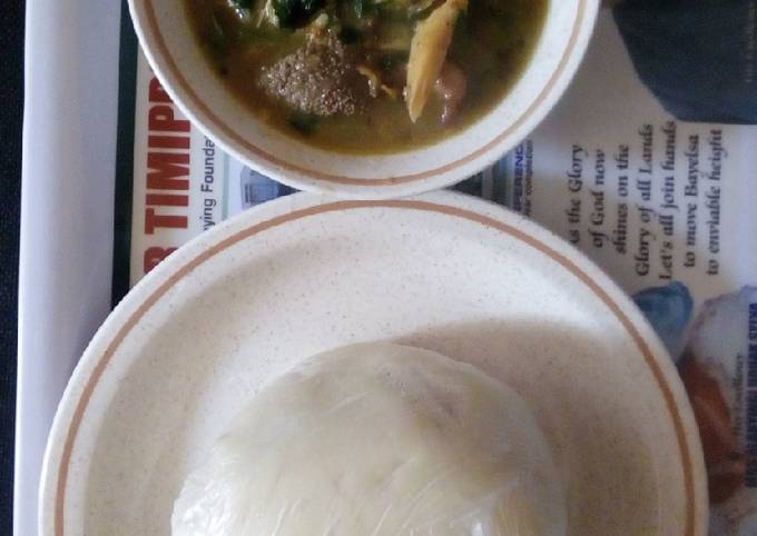 White soup and pounded yam