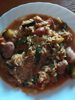 Una foto de Arroz con salchichas