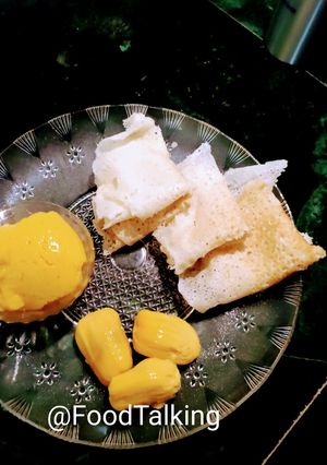 A picture of Panasa rasa o' Saru chakuli (Ripe kathal juice & thin pancakes).