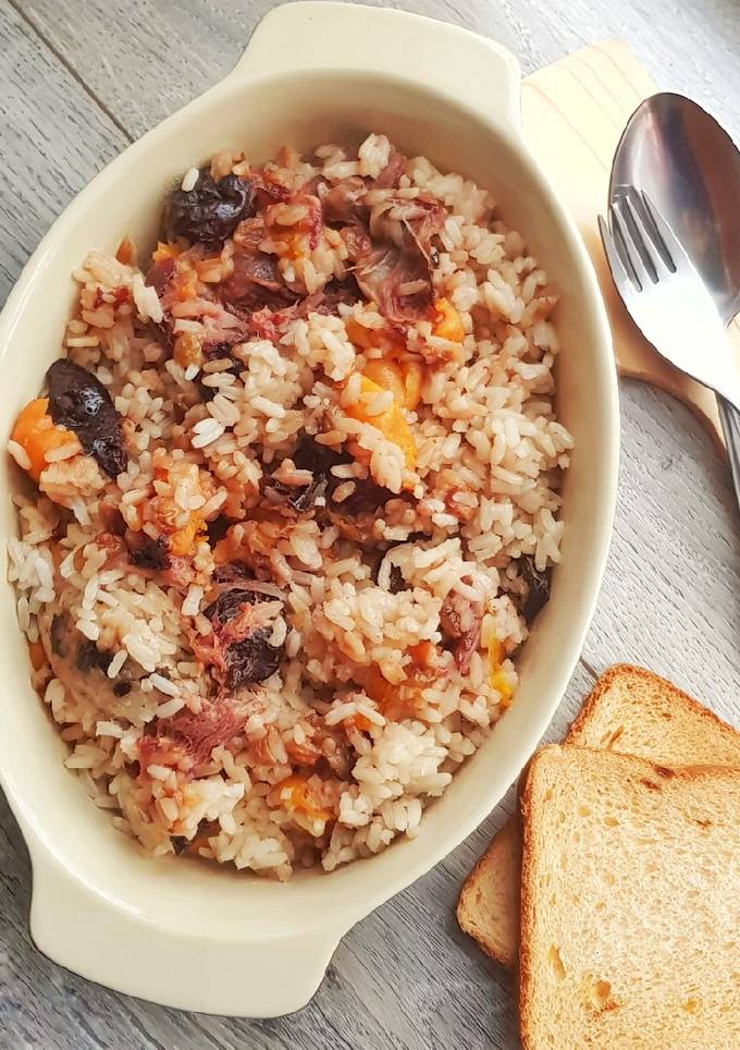 Плов с сухофруктами на кокосовом масле