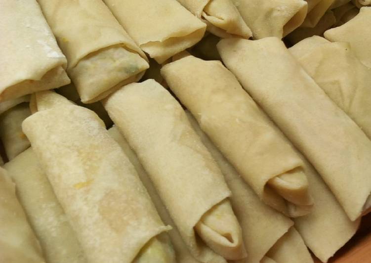 How to fold spring rolls