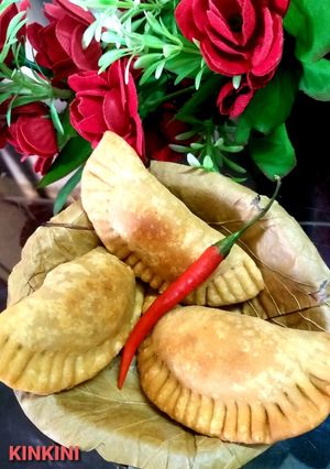 হাফ মুন ফিস কচুরি (half moon fish kachori recipe in bengali) রেসিপির প্রধান ছবি