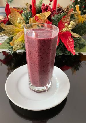 Una foto de Batido de arándanos y plátano