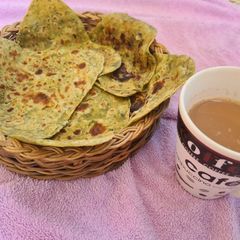 A picture of Green paratha.