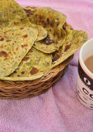 A picture of Green paratha.