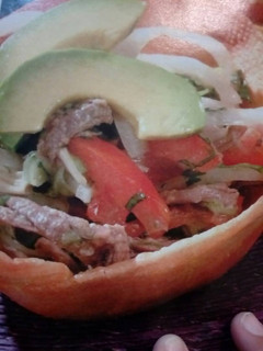 Una foto de Cazuelas de salpicón con aderezo de vinagreta 🍲