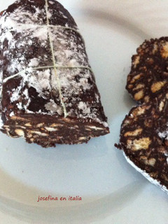 Una foto de Salchichón de chocolate / salame di cioccolato