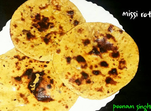 A picture of Tandoori missi Roti.