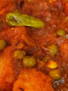 আলু মটরশুঁটি কারি(aloo matarshuti curry recipe in Bengali) রেসিপির প্রধান ছবি
