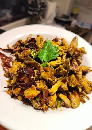 Hình của món Gan gà xào cay.