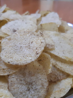 A picture of Non fried potato chips.