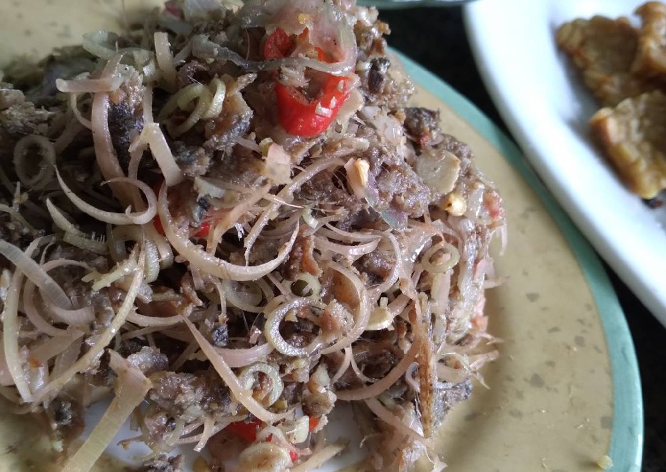 Sambel bejek be laut (isi kecombrang)