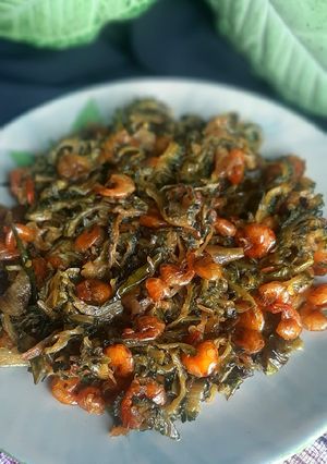 করলা চিংড়ির চ্চচড়া। রেসিপির প্রধান ছবি