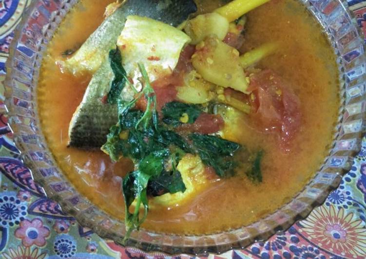 Bandeng gulai kemangi