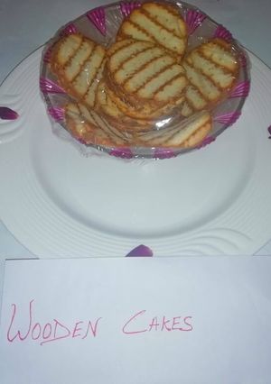 A picture of Wooden cakes.