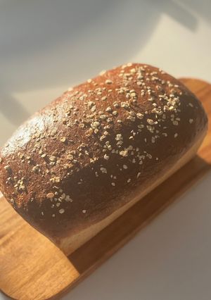 A picture of Honey and oat soft bread.