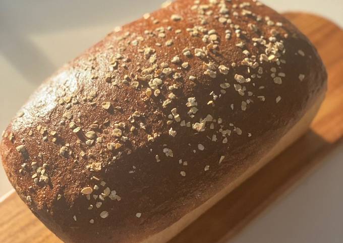 Honey and oat soft bread