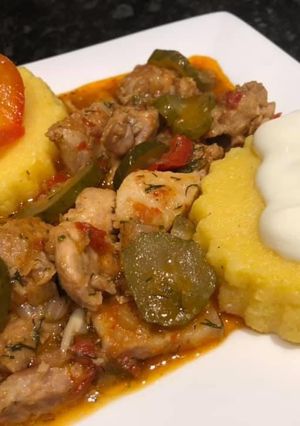 O poză a rețetei Mâncăriă de castraveți murați cu carne de porc😊Un deliciu👌.
