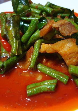 รูปของ ผัดพริกแกงถั่วฟักยาวหมูสามชั้น