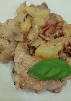 Una foto de Mollejas con crema roquefort y papas