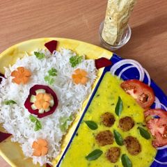 A picture of Gatte aur methi ki kadhi.