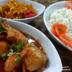 A picture of Whosayna’s Aalu Chicken Curry.