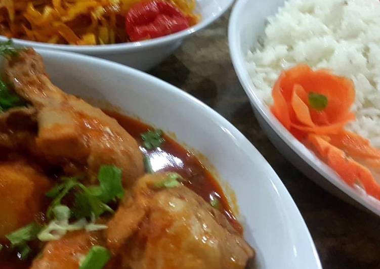 Steps to Make Award-winning Whosayna’s Aalu Chicken Curry