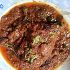 A picture of Chicken tikka masala.