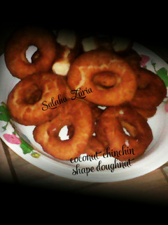 A picture of Coconut chincin(shape doughnuts).