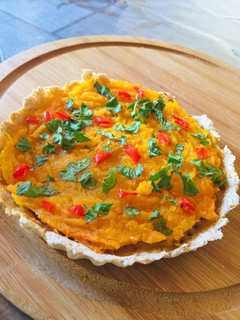 Una foto de Tarta individual de calabaza con masa de avena 🧡💚❤️