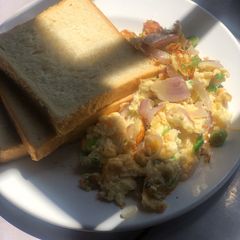A picture of Spicy fried cheese egg.
