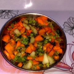 A picture of Vegetarian Salad.