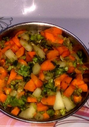 A picture of Vegetarian Salad.