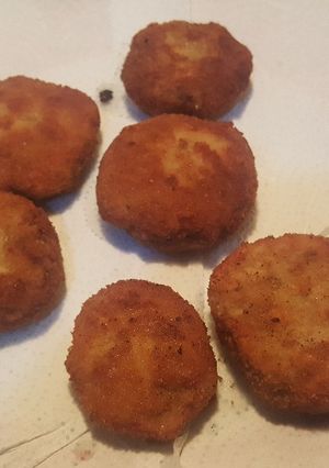 Una foto de Croquetas de arroz y pollo