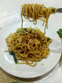 Foto resep Mie Goreng Bumbu Iris...Masak sekejap..