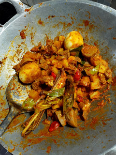 Foto resep Sambal goreng kentang daging, telur, bakso