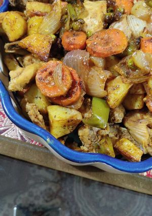 A picture of Baked Chicken & veggies.