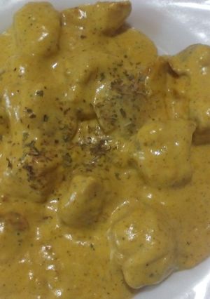 Foto principal de Pechuga de pavo al curry con nata
