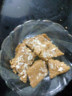 સુખડી (Sukhdi Recipe In Gujarati) રેસીપી મુખ્ય ફોટો