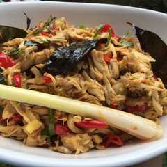 Ayam Suwir রেসিপির প্রধান ছবি