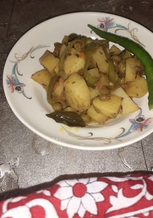 A picture of SIMPLE and QUICK ALOO MATAR MASALA.