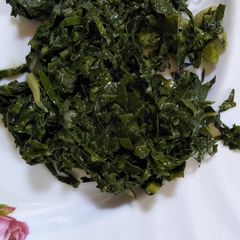 A picture of Fried kales.
