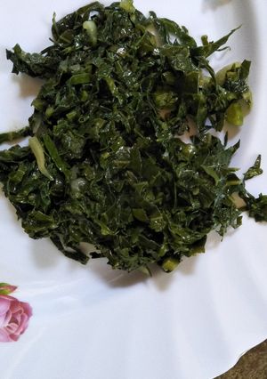 A picture of Fried kales.