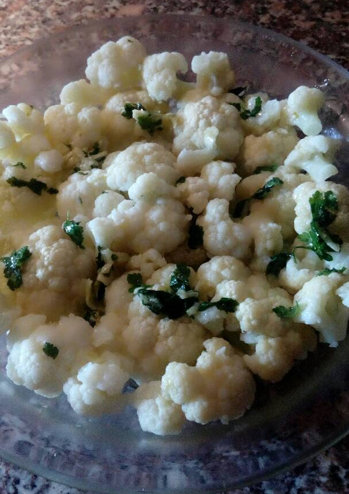 Una foto de Coliflor aliñada con vinagreta
