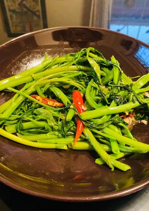 รูปของ ผัดผักบุ้ง😋