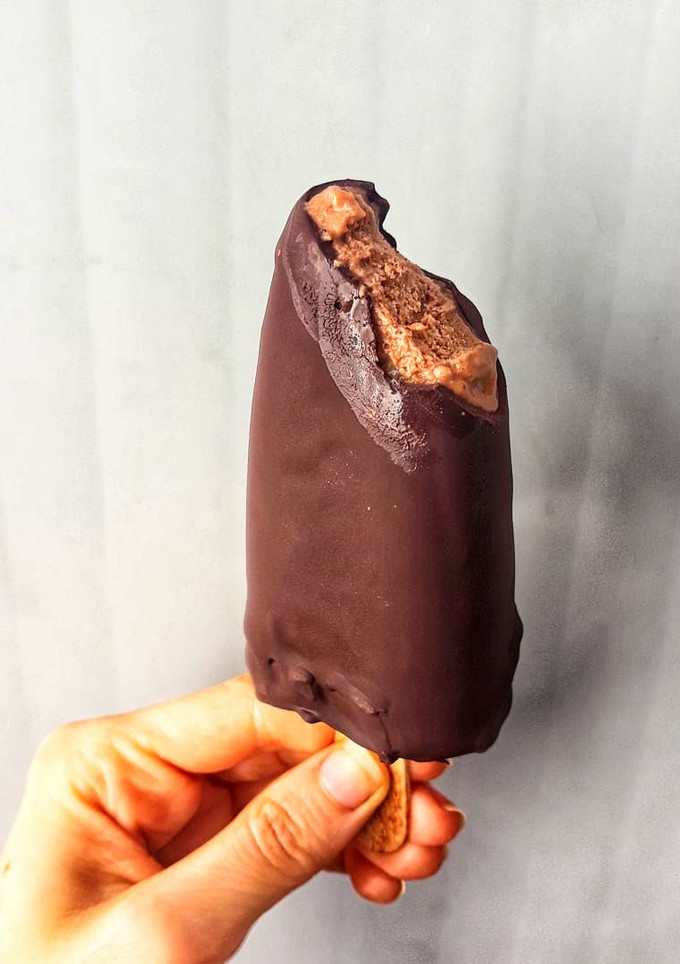Una foto de 🍦MAGNUM DOBLE CHOCOLATE SALUDABLE🍦