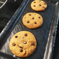 A picture of Choco chip cookies.
