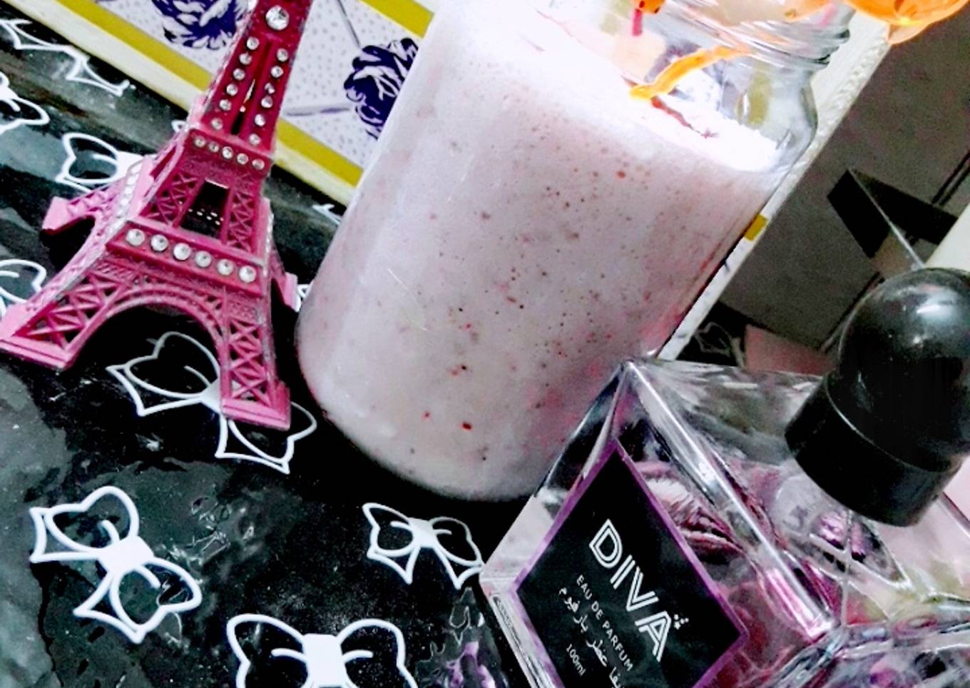 Strawberry Milkshake 🍓